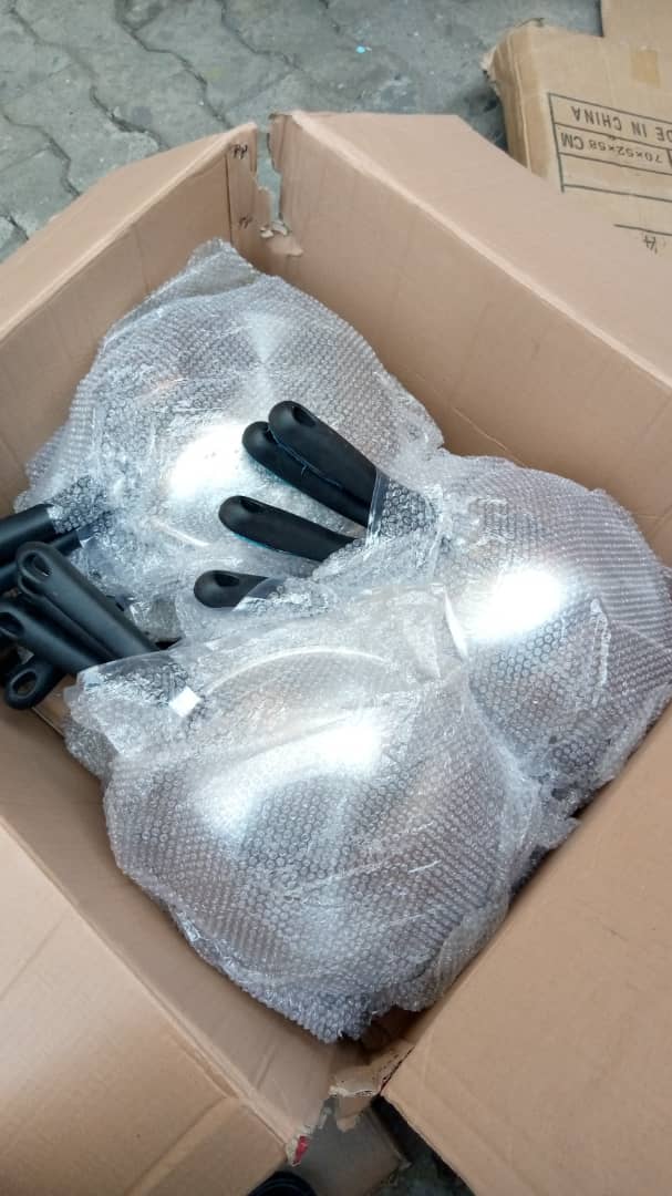 SILVER NON-STICK FRYING PAN - Image 4