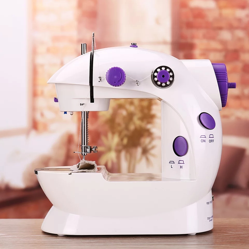 PORTABLE SEWING MACHINE - Image 4